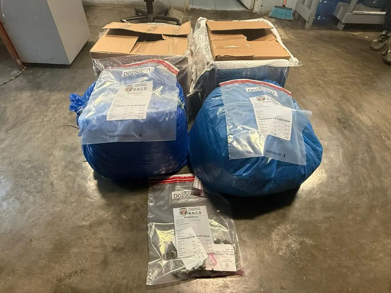 Autoridades incautan 35 libras de marihuana en dos fundas en el Aeropuerto de Las Américas