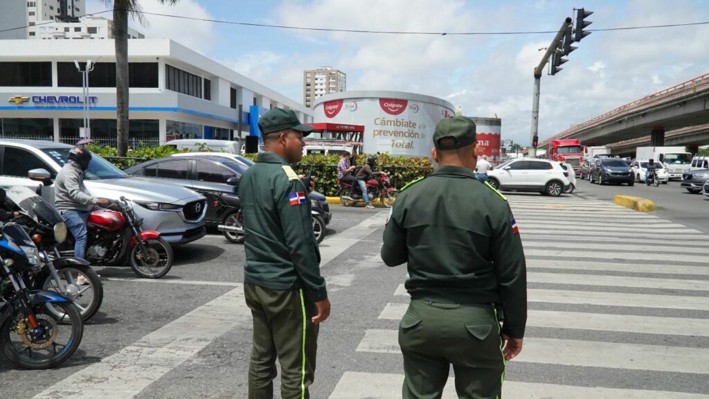 ¿Motoristas sin control? DIGESETT asegura que sí los fiscaliza