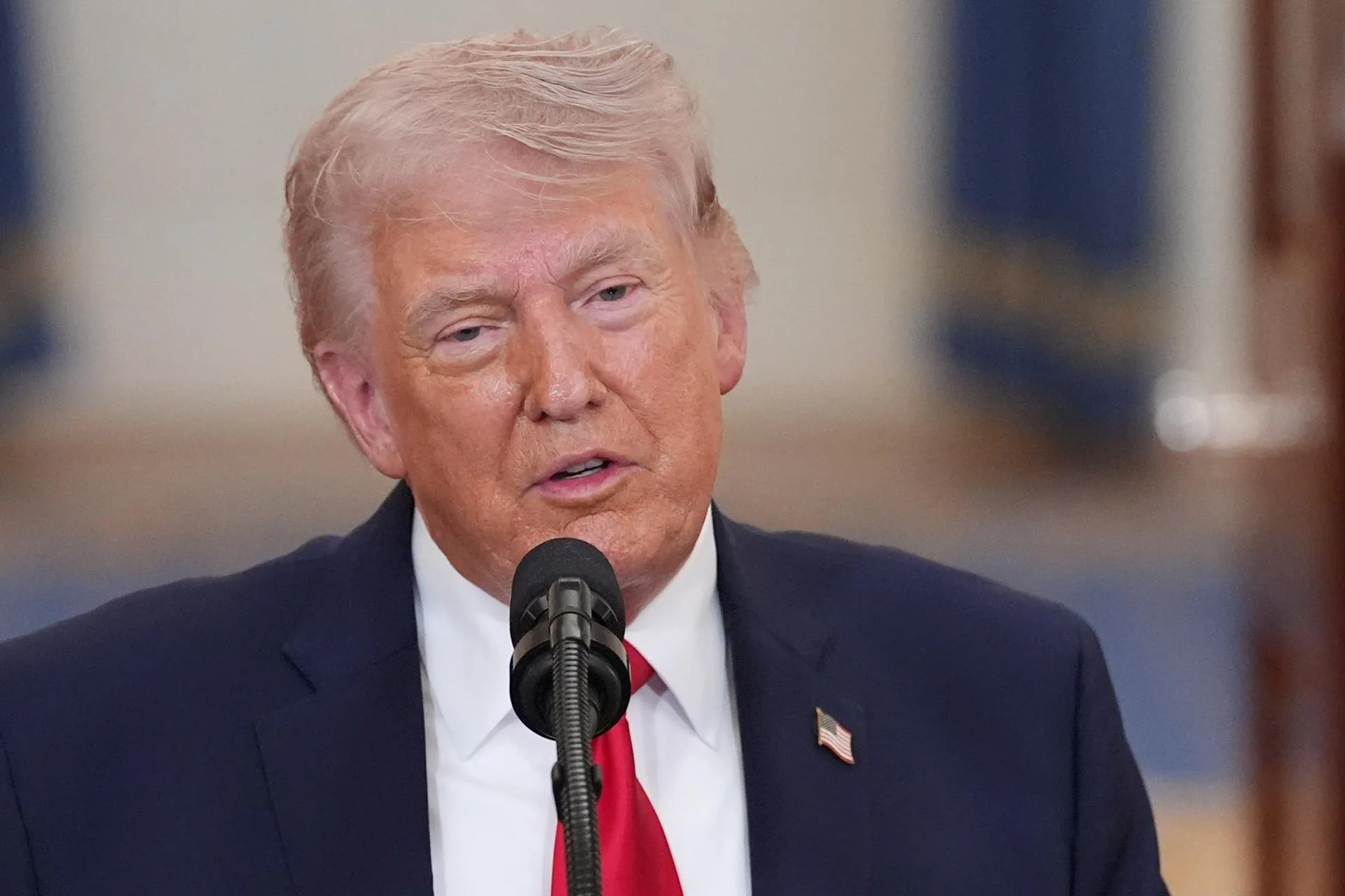 Trump: EE.UU. rescató piloto en Irán; Teherán dice que lo frustró