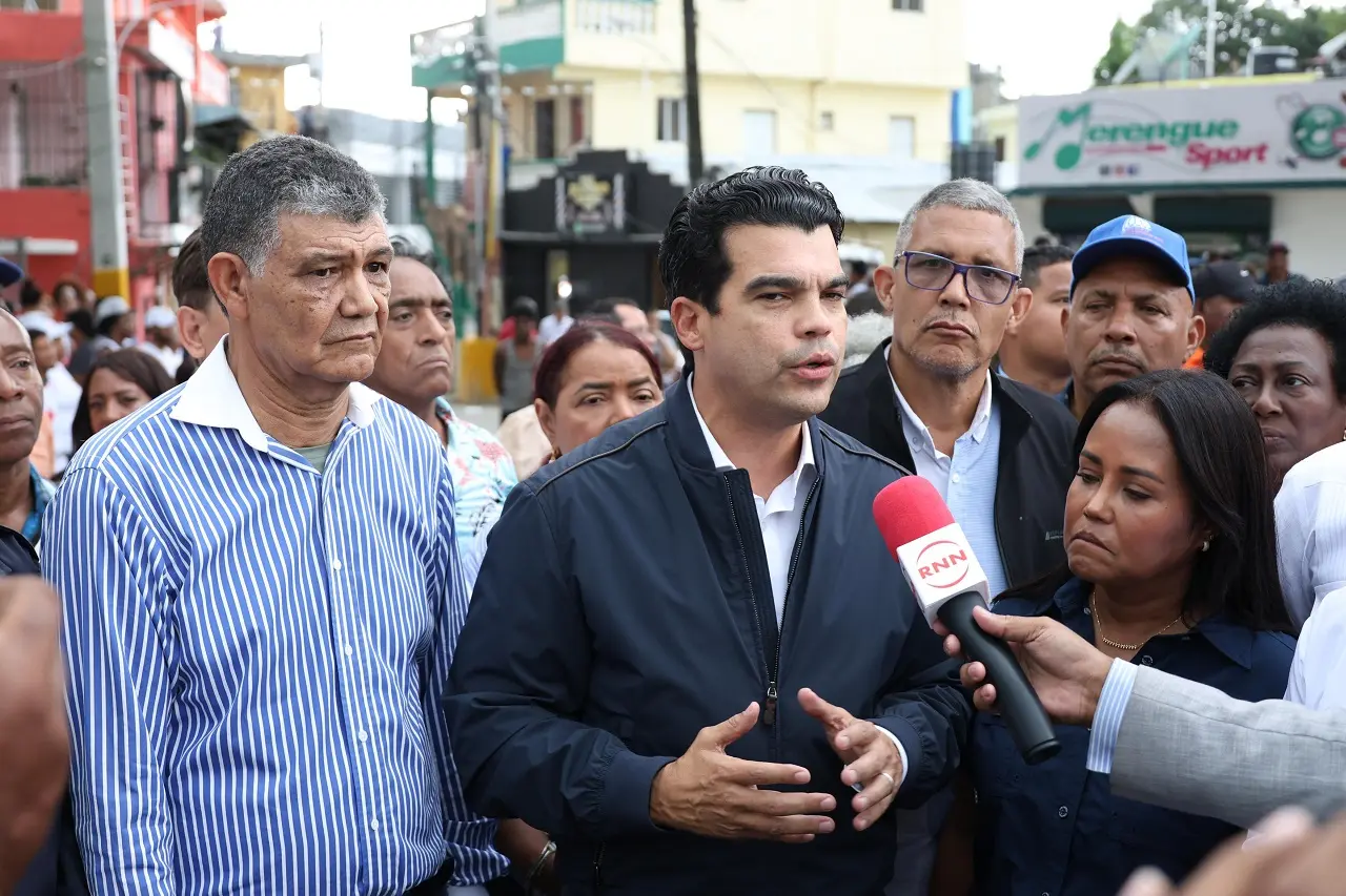 Wellington Arnaud realiza recorrido sector de Herrera para llevar soluciones ante daños por lluvias