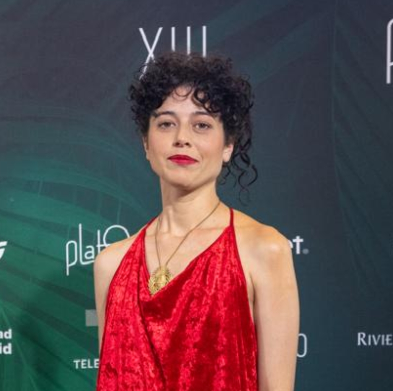 Primeros ganadores reciben estatuillas de Premios Platino