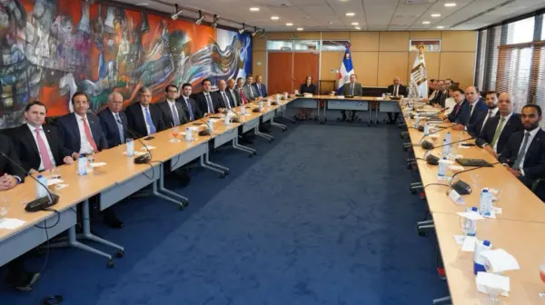 Parte de la delegación de presidentes de entidades bancarias que estuvieron en el encuentro.