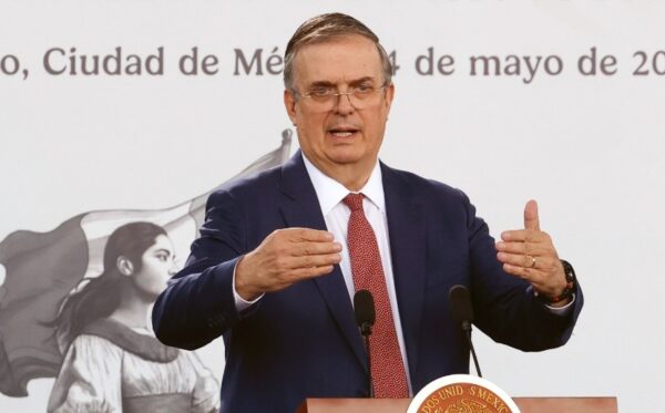 Marcelo Ebrard durante la presentación de los datos.