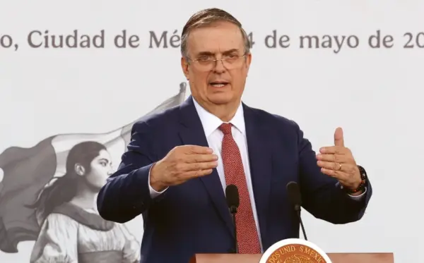 Marcelo Ebrard durante la presentación de los datos.