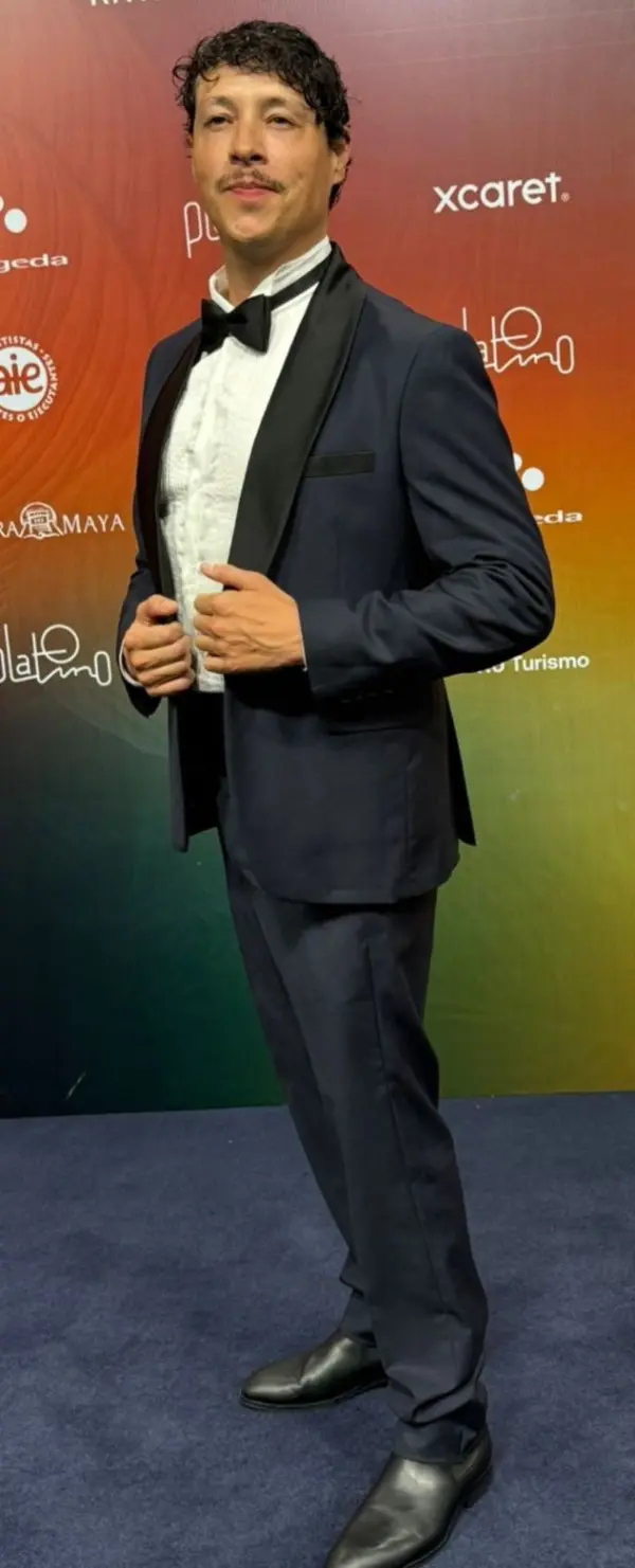 Reynaldo Pacheco es un actor, cantante y filántropo boliviano.