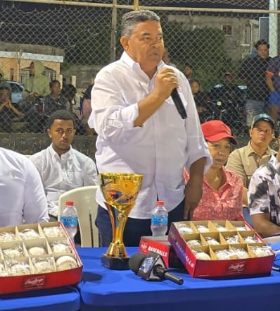 Diógenes de la Cruz resalta trabajo en Los Tanquecitos.