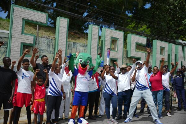 Comunidad de Elías Piña recibe antorcha de los juegos