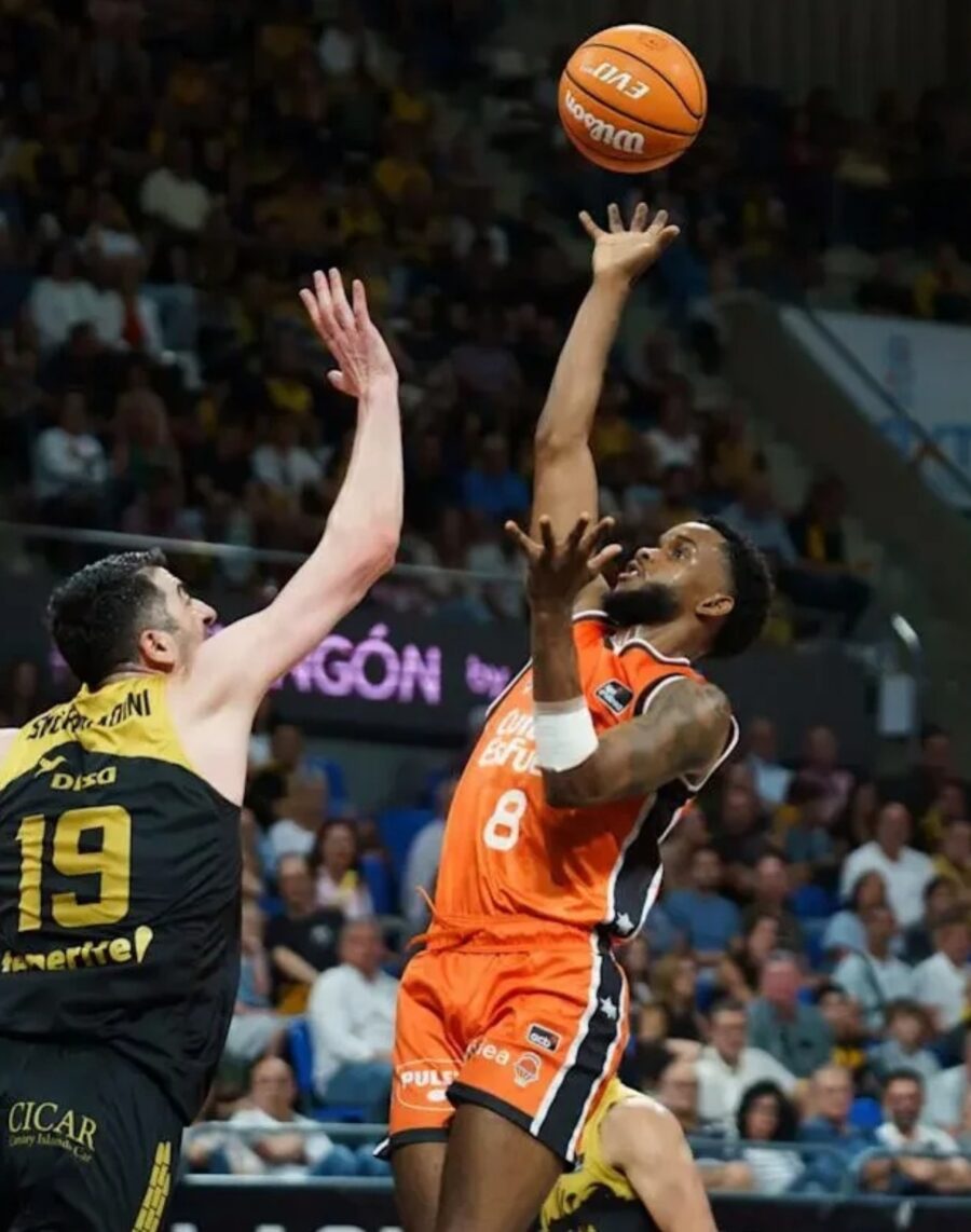 Jean Montero sigue demostrando que es uno de los mejores jugadores del basket europeo.