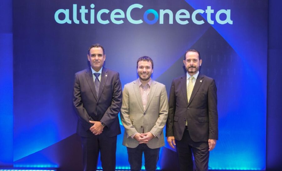 Danilo Ginebra,  José Antonio Guridi  y Mauricio Salazar.