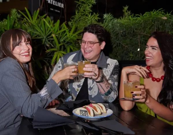 Nazar Goico, Jean Carlos Villanueva y Estefany Piña.