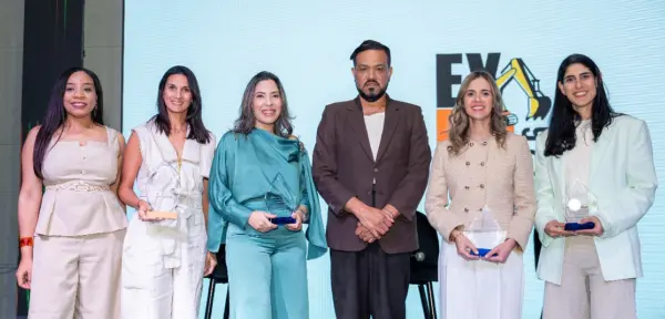 Anny Mariel Gómez, Yhamminha Dickson, Isely Almánzar, Aneury Pilar, Marina Silverio y Yamilé Rodríguez.