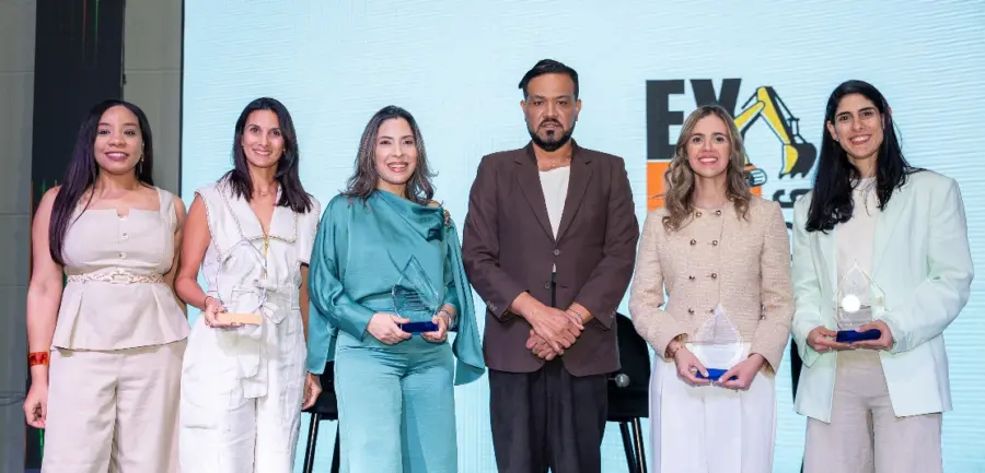Anny Mariel Gómez, Yhamminha Dickson, Isely Almánzar, Aneury Pilar, Marina Silverio y Yamilé Rodríguez.