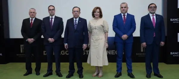 Valdez Albizu resaltó el alto grado de innovación en la implementación de una nueva plataforma de pagos en el país.