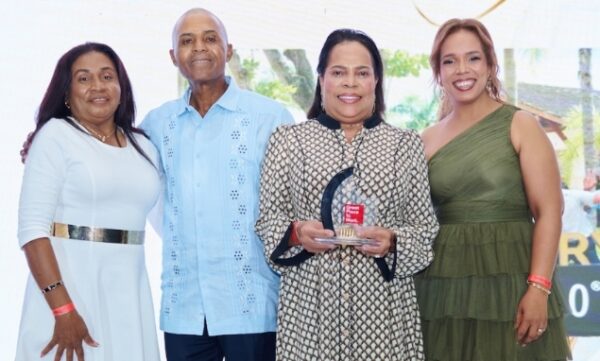 Argentina Poueriet, Margarito Villar, Rosario Vélez y Maridalia Rijo.