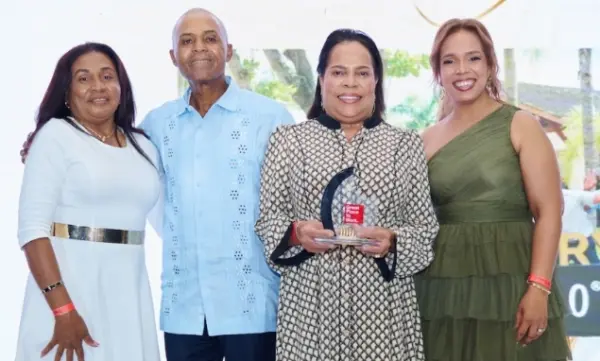 Argentina Poueriet, Margarito Villar, Rosario Vélez y Maridalia Rijo.