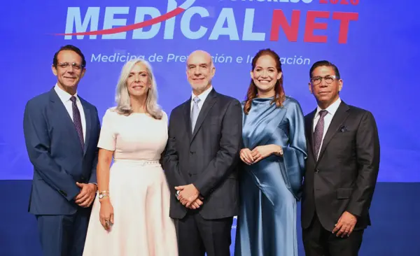 Pedro Ureña, Yenny Ureña, Fernando Contreras, Esthenia García y José de Jesús.