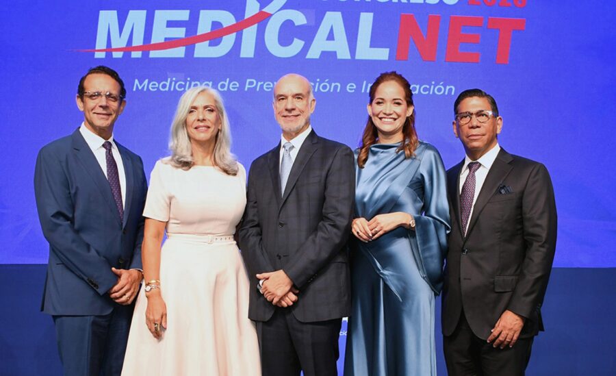 Pedro Ureña, Yenny Ureña, Fernando Contreras, Esthenia García y José de Jesús.