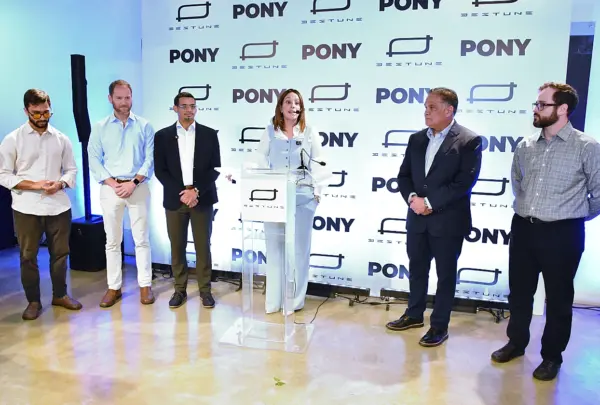 Gianni Cavagliano, José Augusto Muñoz, Jorge Luis López, Annya Jeannette Peña Hasbún, Darío Lama y José Lama.