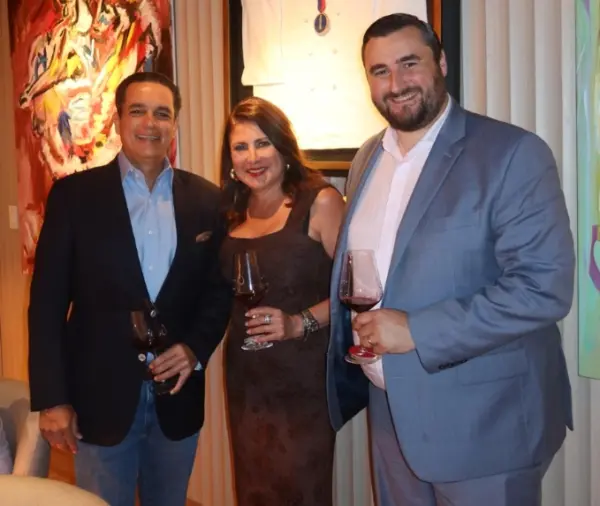 Omar Elías, Carmen del Río y  Jason Santos.