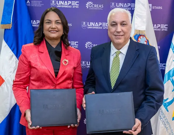 Erik Pérez Vega y    Rossy Escotto Minaya.