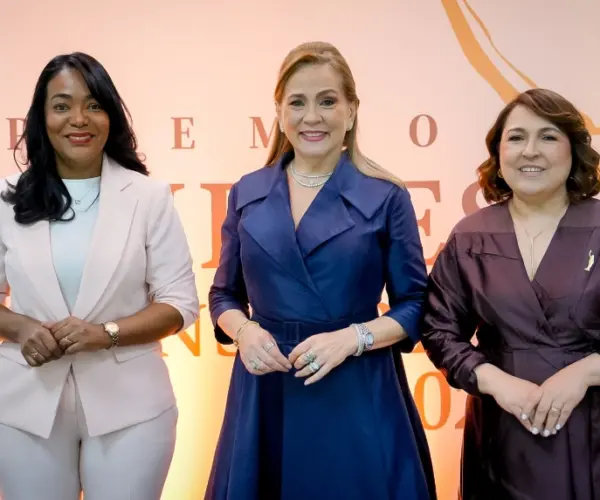 Lily Luciano, Jatnna Tavárez y Emelyn Baldera.