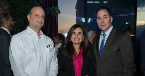 Andrés Rivas, Rebeca Meléndez y Randolph Phipps.