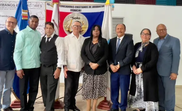 Miembros de la Fundación Evangélica Universitaria (FEU).