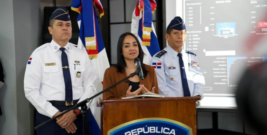 Faride Raful junto al director de la Policía Nacional ofreció resultados sobre el Plan de Seguridad del Gobierno.  Fuente externa.