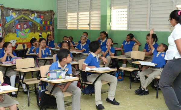 El Gobierno había anunciado la fusión de los ministerios de Educación y Educación Superior, Ciencias y Tecnología.