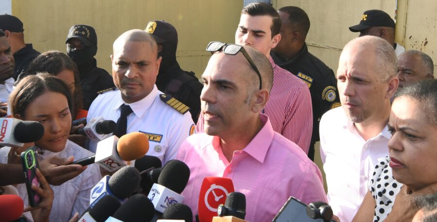 Mario José Redondo Llenas, autor del asesinato de José Rafael Llenas Aybar, ocurrido  en mayo del 1996, sale libre.  efe