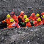 Aumenta a 90 el número de muertos por una explosión en una mina en el centro de China