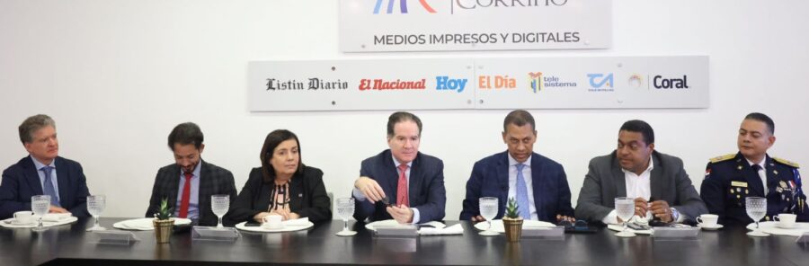 El Instituto Dominicano de las Telecomunicaciones presentó una campaña para estimular a la ciudadanía a reportar los intentos de chantaje.  JOSé DE LEóN