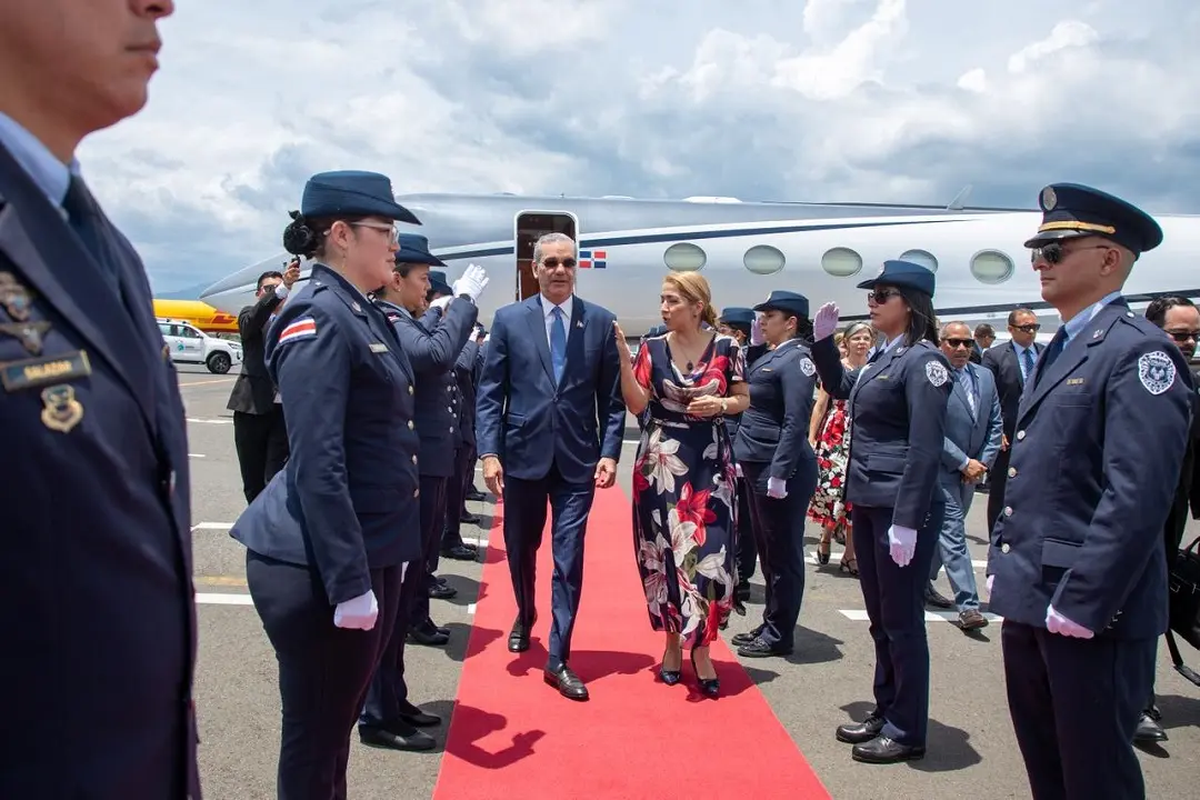 Presidente Abinader llega a Costa Rica para participar en la toma de posesión de Laura Fernández Delgado