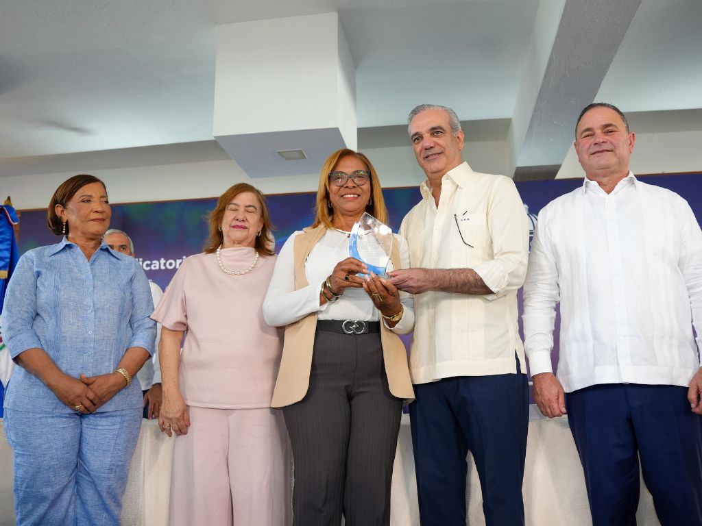 Abinader destaca fortaleza del campo dominicano y reafirma apoyo a los agricultores