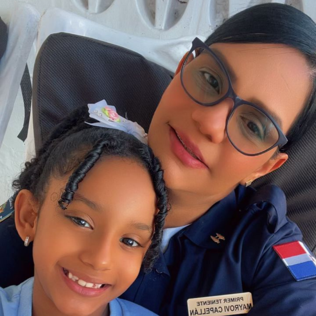 Mayrovi y su pequeña Zoé