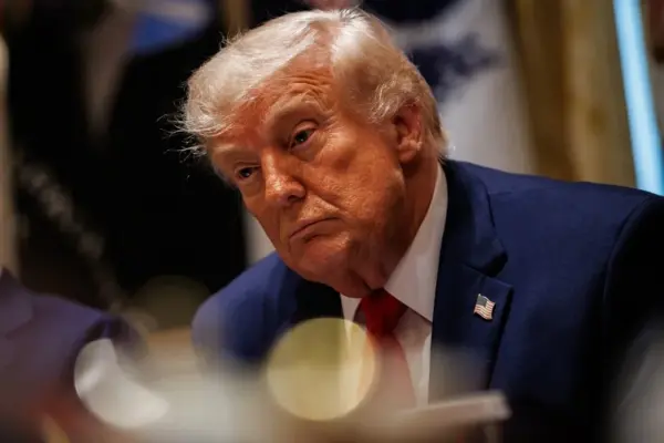Donald_Trump_reunion_gabinete
