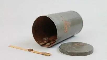 Un golpe de suerte: cómo un desconocido farmacéutico británico inventó por casualidad los fósforos de madera hace 200 años