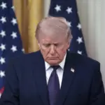 Trump dice que está negociando los últimos detalles de un acuerdo con Irán para reabrir el estrecho de Ormuz