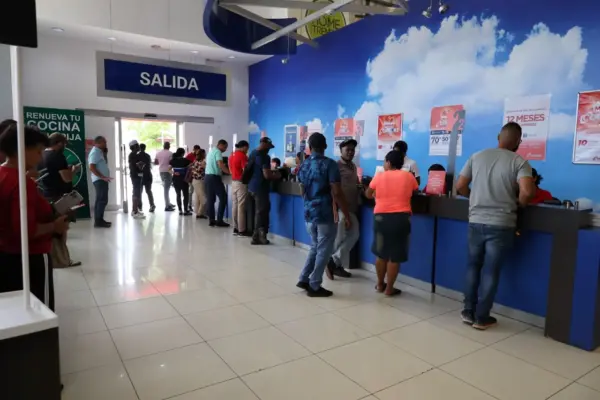 Filas en tiendas por electrodoméstico