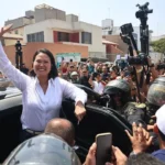 Fujimori vuelve a situarse por delante de Sánchez en la recta final del escrutinio en Perú