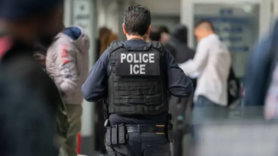 ICE-Agentes
