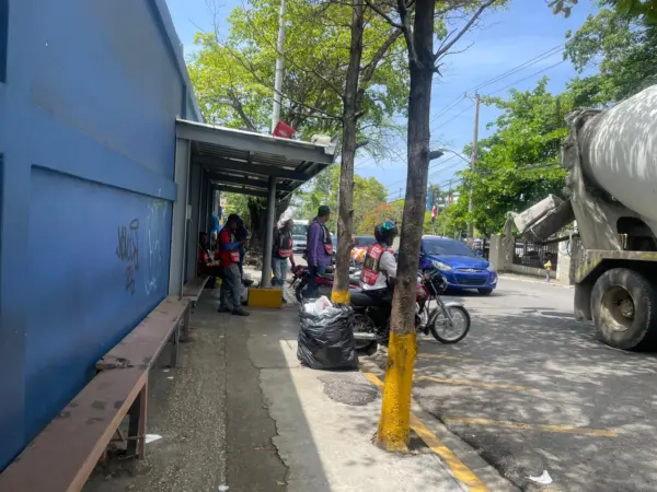 Motoconchistas dicen estar de acuerdo con la regularización de las paradas.