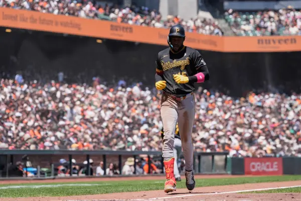 Pirates Giants Baseball