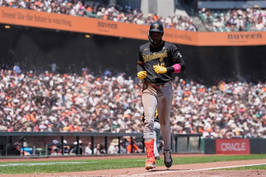Pirates Giants Baseball