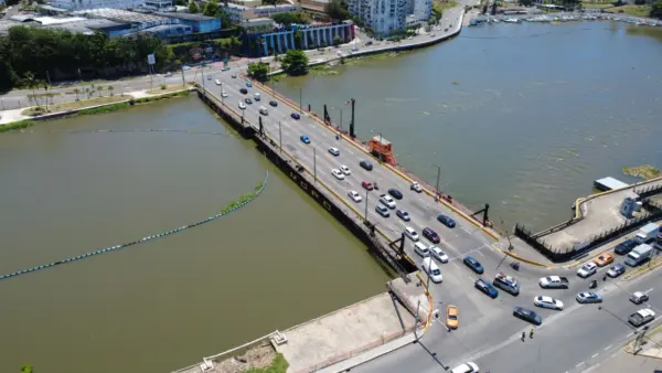 Puente flotante