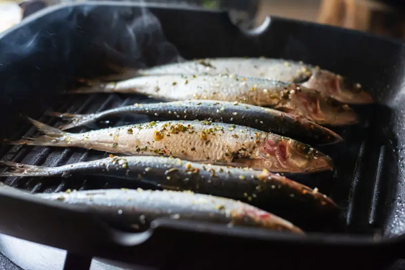 3 propiedades que hacen de las sardinas un superalimento barato ideal para tu salud