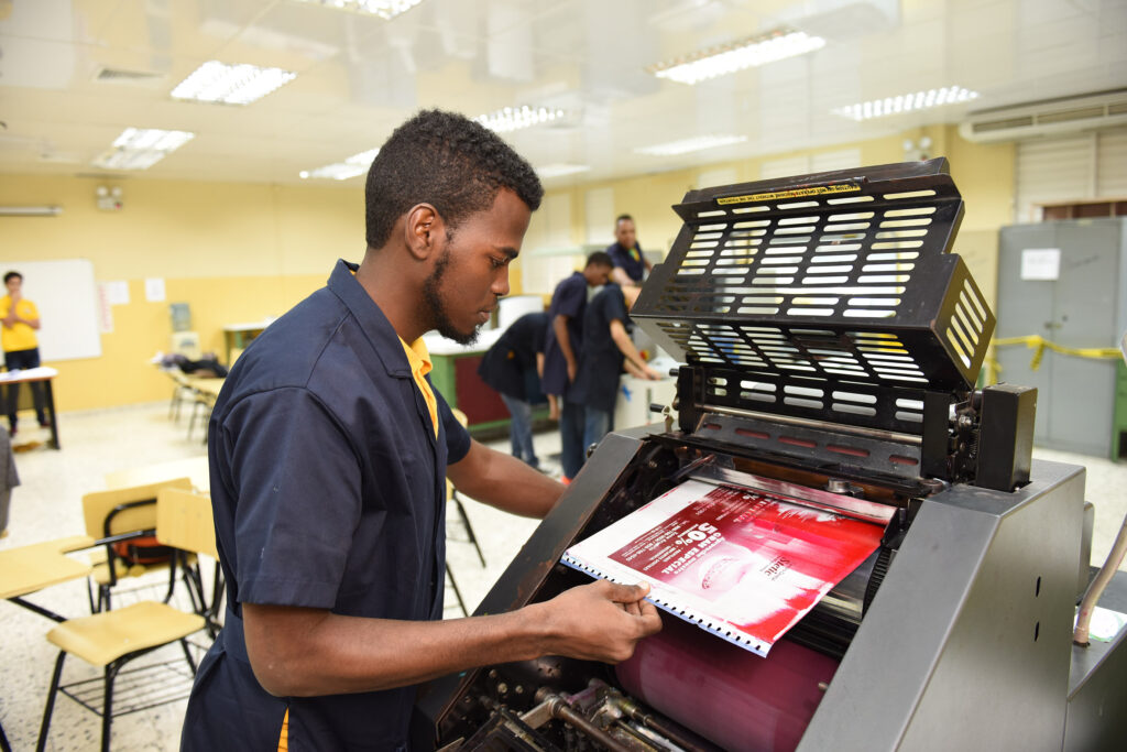 Más de 187 mil egresados del INFOTEP acceden al trabajo formal en República Dominicana