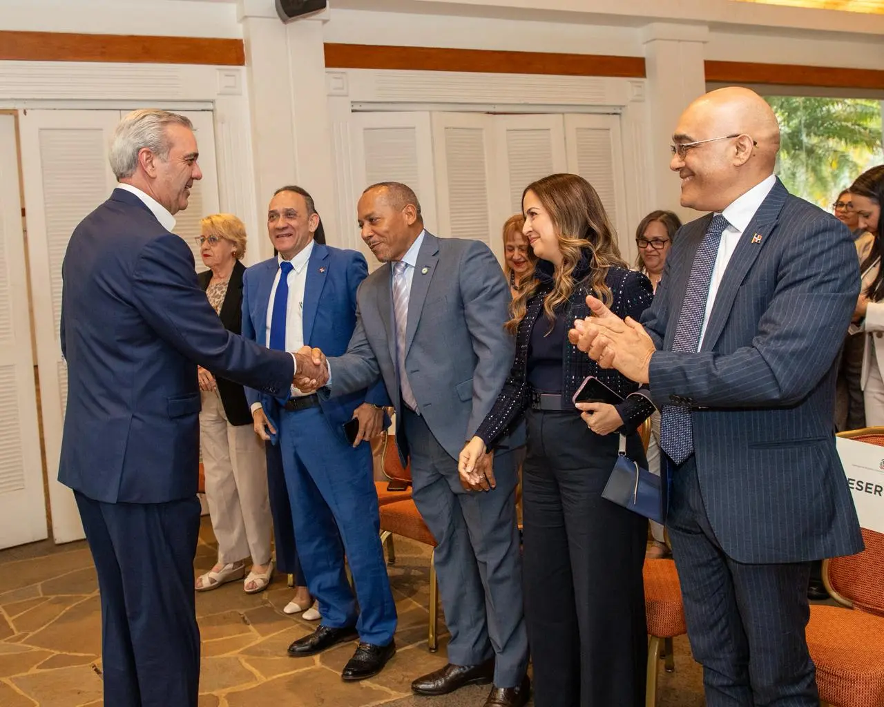 Presidente Abinader se reúne con la diáspora dominicana en Costa Rica