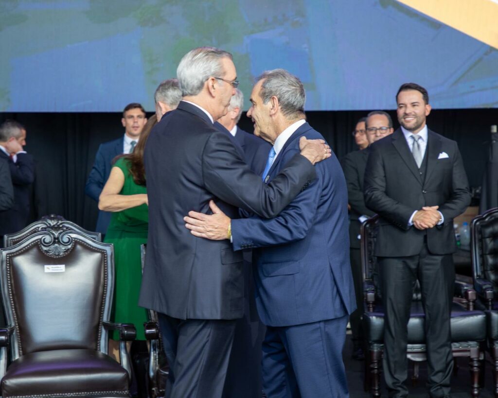 Abinader asiste a toma de posesión de la presidenta de Costa Rica Laura Fernández Delgado