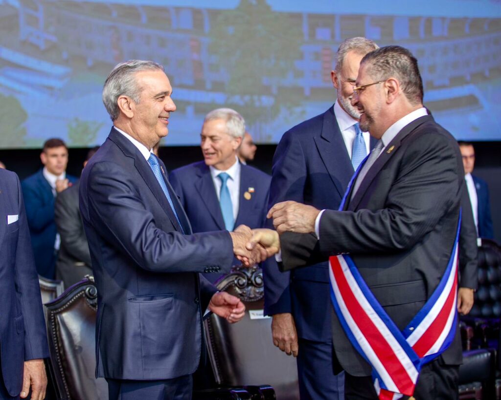 Abinader asiste a toma de posesión de la presidenta de Costa Rica Laura Fernández Delgado